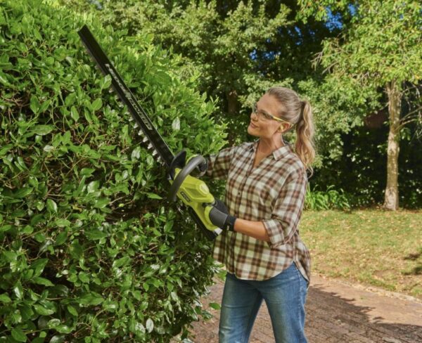 RYOBI Hedge Trimmer with Battery & Charger - Image 5