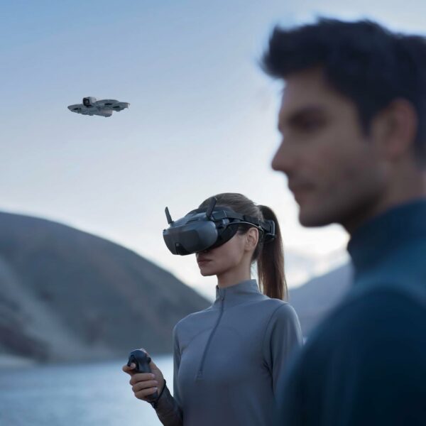 DJI Neo Drone and Goggles Combo - Image 3